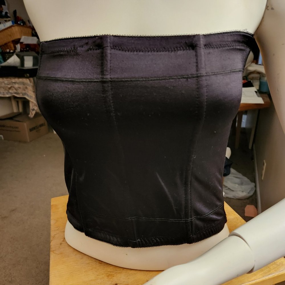 2for$10 Boned Corset black size 4 ?